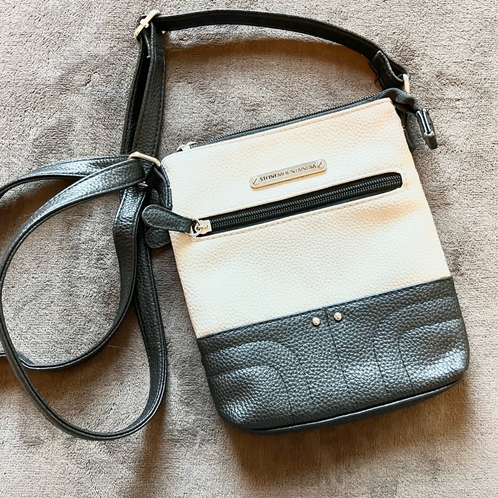 Small Crossbody bag | Adjustable Strap| Two Tone Black/Cream - Stone Mountain - Picture 2 of 8